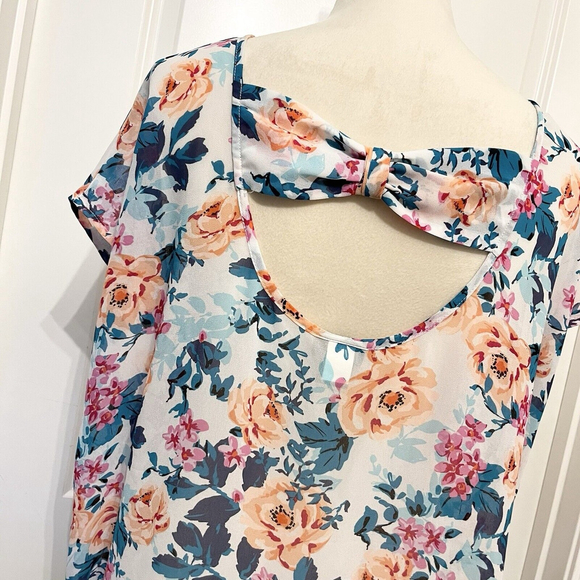 Torrid Open Back High Low Green Peach Floral Chiffon Bow Back Women Sz 1 (1X) - Picture 7 of 9